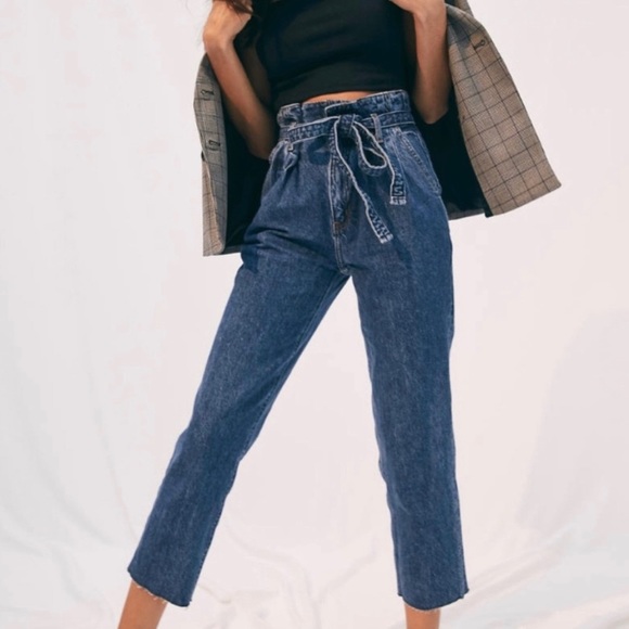 Abercrombie & Fitch Denim - Abercrombie & Fitch A&F Mom Jean Paperbag Waist with Tie Belt